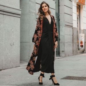 Nwt Zara Floral Printed Velvet Kimono 